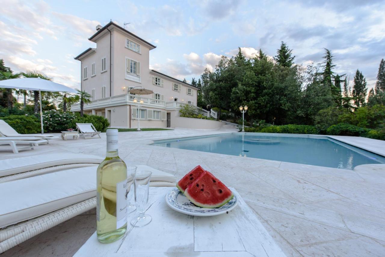 Villa Rinaldi Монтеспертолі Екстер'єр фото